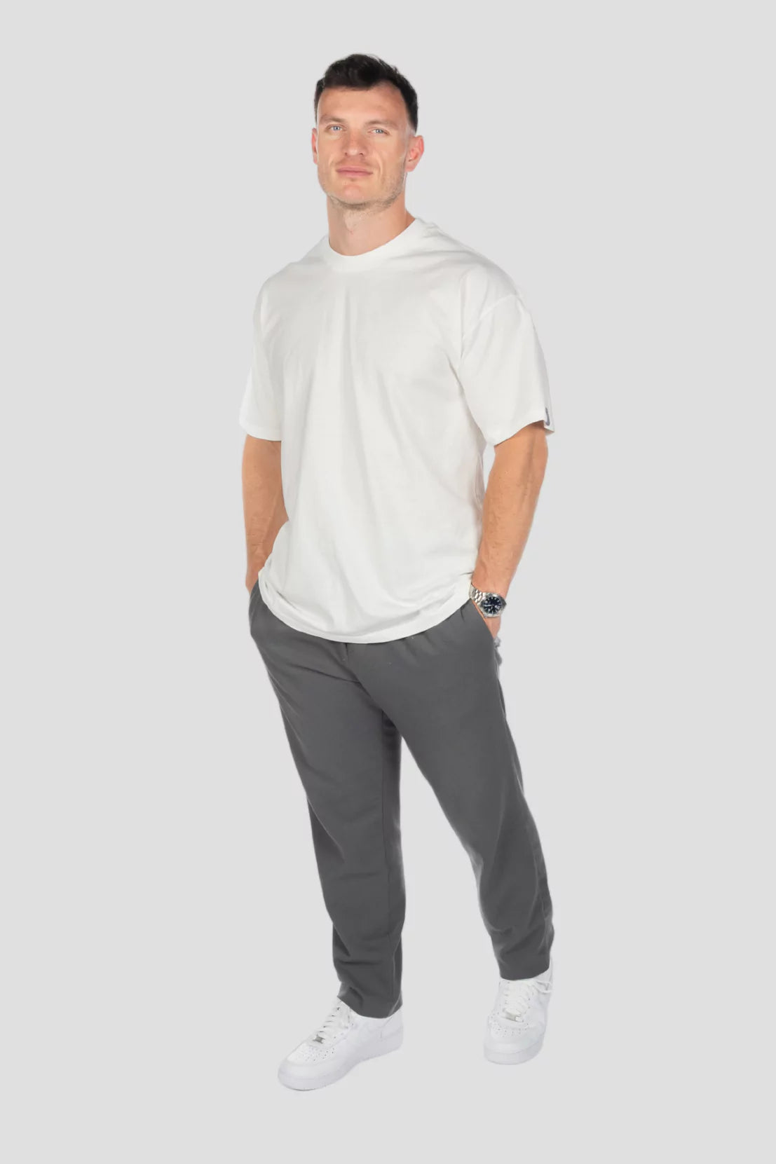 T-Shirt Edelweiss Oversized Light Herren mit dezentem Edelweiss-Badge am Arm – Oversized Fit aus 100 % Baumwolle