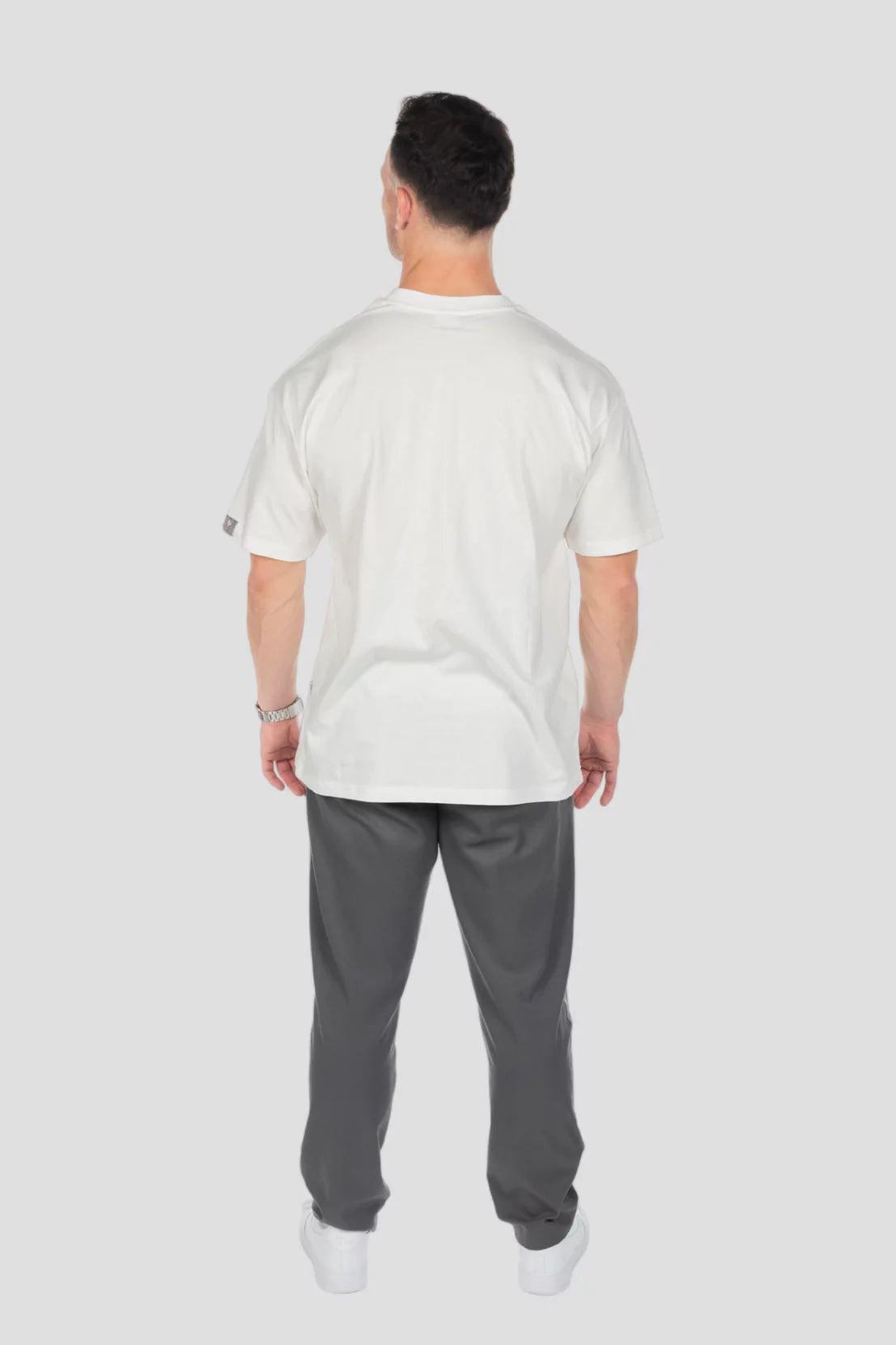 T-Shirt Edelweiss Oversized Light Herren mit dezentem Edelweiss-Badge am Arm – Oversized Fit aus 100 % Baumwolle
