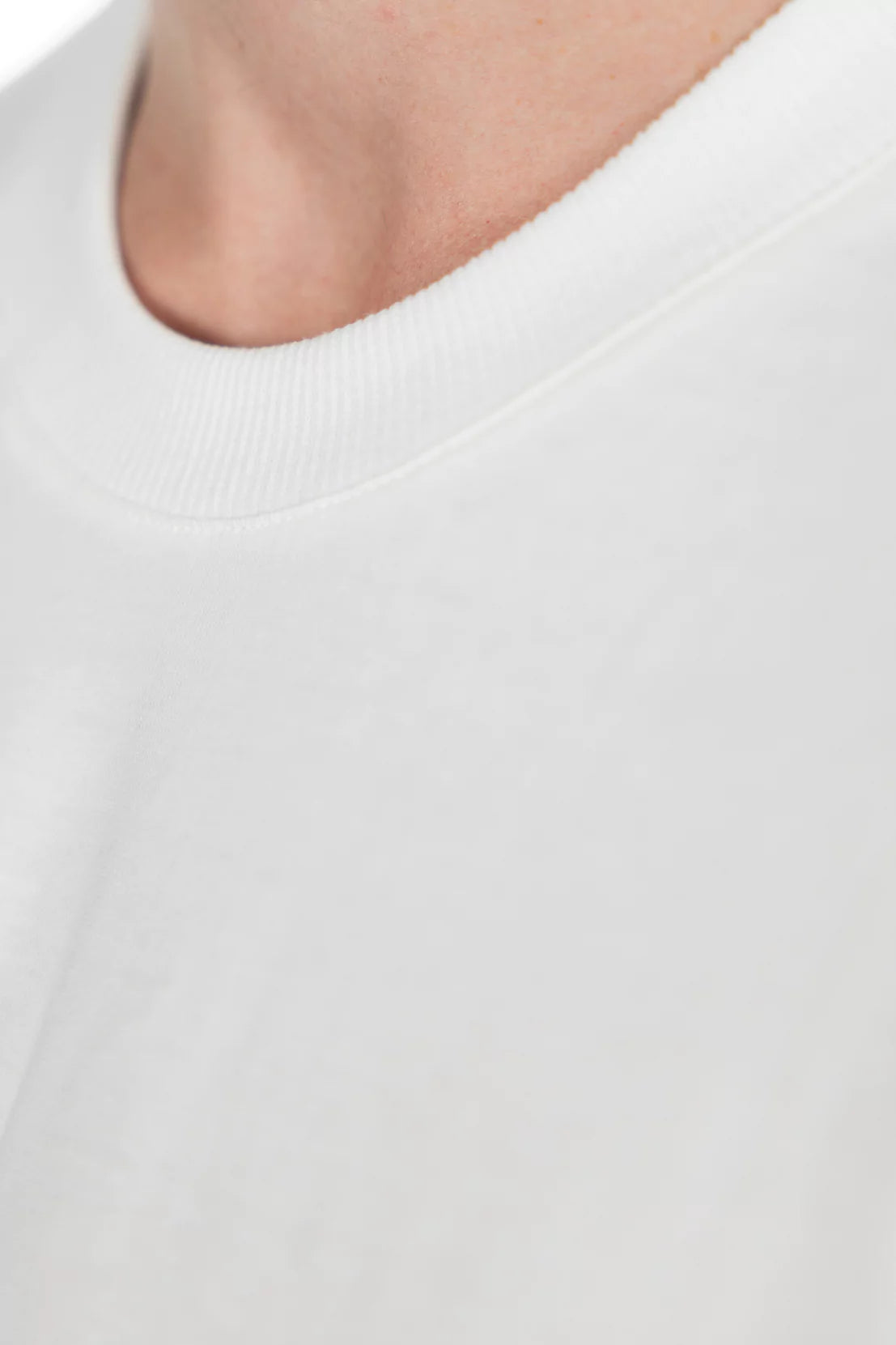 T-Shirt Edelweiss Oversized Light Herren mit dezentem Edelweiss-Badge am Arm – Oversized Fit aus 100 % Baumwolle