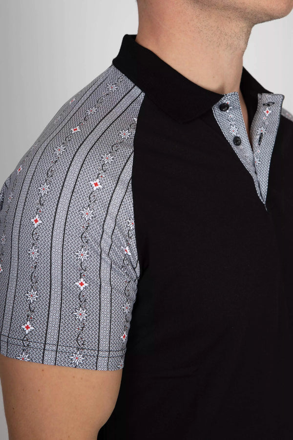 Herren Polo-Shirt Edelweiss Twist – Elegantes Poloshirt mit dezenten Edelweiss-Akzenten am Kragen und den Ärmelabschlüssen. Hochwertige Baumwollmischung, sportlich-eleganter Schnitt, ideal für Alltag, Freizeit und besondere Anlässe. Schweizer Design von Edelvetica.
