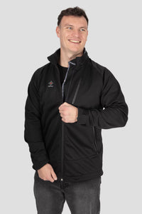 Softshell Jacke Edelweiss Herren von Edelvetica, schwarze Outdoor-Jacke mit grauem Edelweiss-Muster, wasserdicht und winddicht, mit Kapuze und hochwertigem Design.